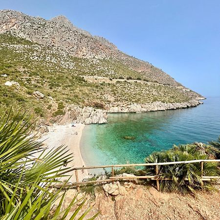 B&B L'Angolino Della Nonna Castelluzzo Exteriör bild