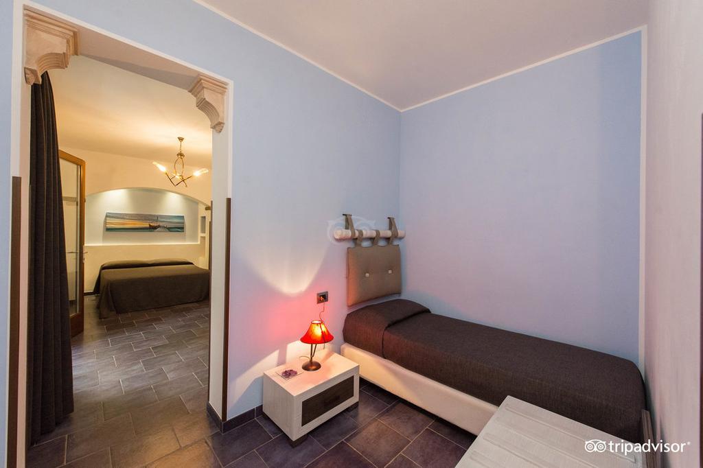 B&B L'Angolino Della Nonna Castelluzzo Exteriör bild
