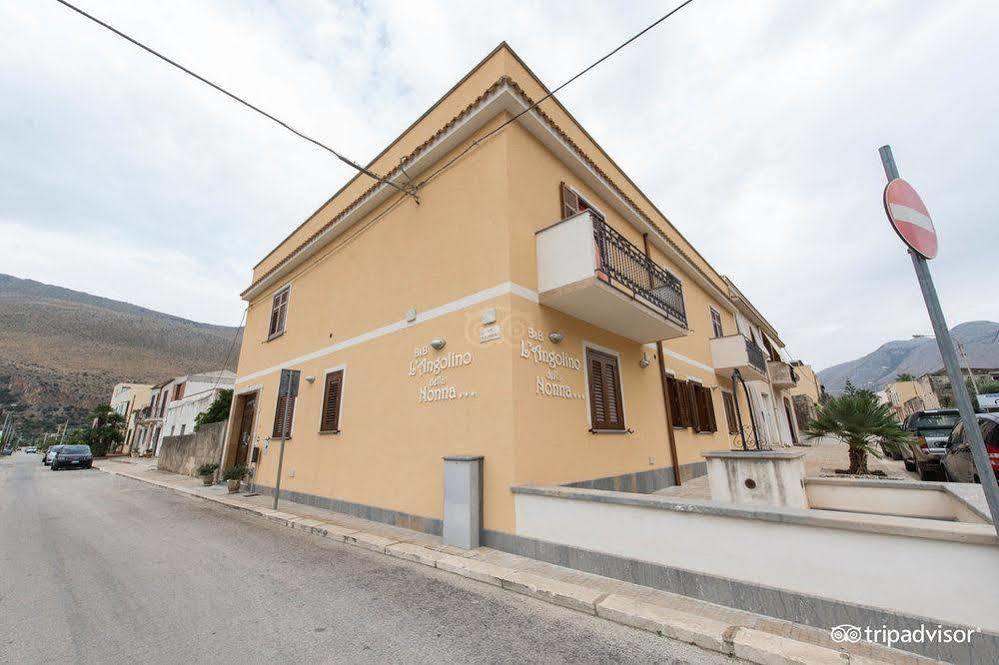 B&B L'Angolino Della Nonna Castelluzzo Exteriör bild