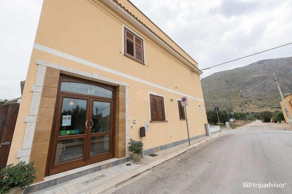 B&B L'Angolino Della Nonna Castelluzzo Exteriör bild