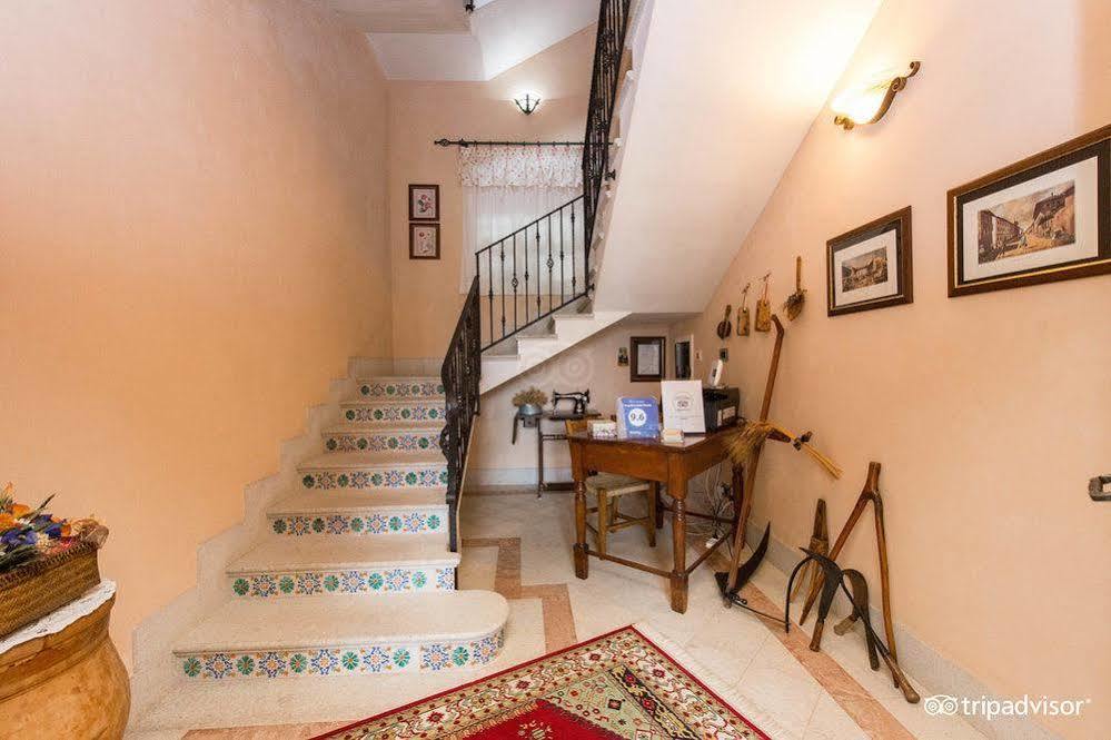 B&B L'Angolino Della Nonna Castelluzzo Exteriör bild